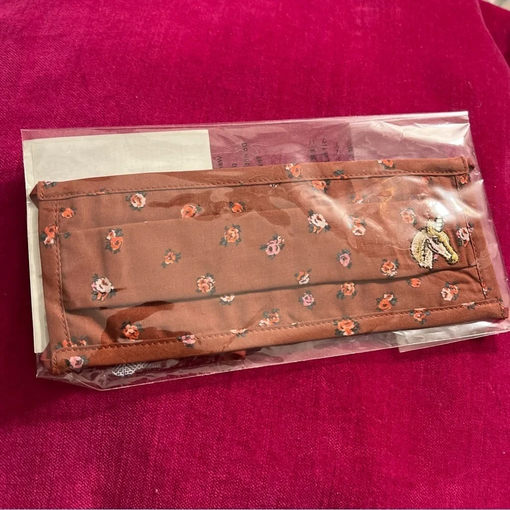 Coach Mask NWT